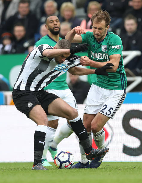 他多次利用 他多次利用