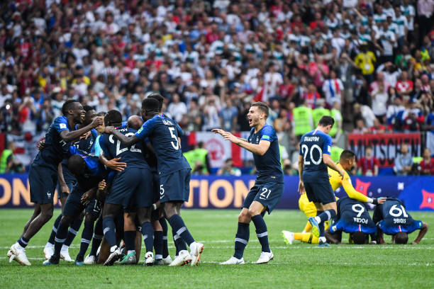 场比赛中展 场比赛中展