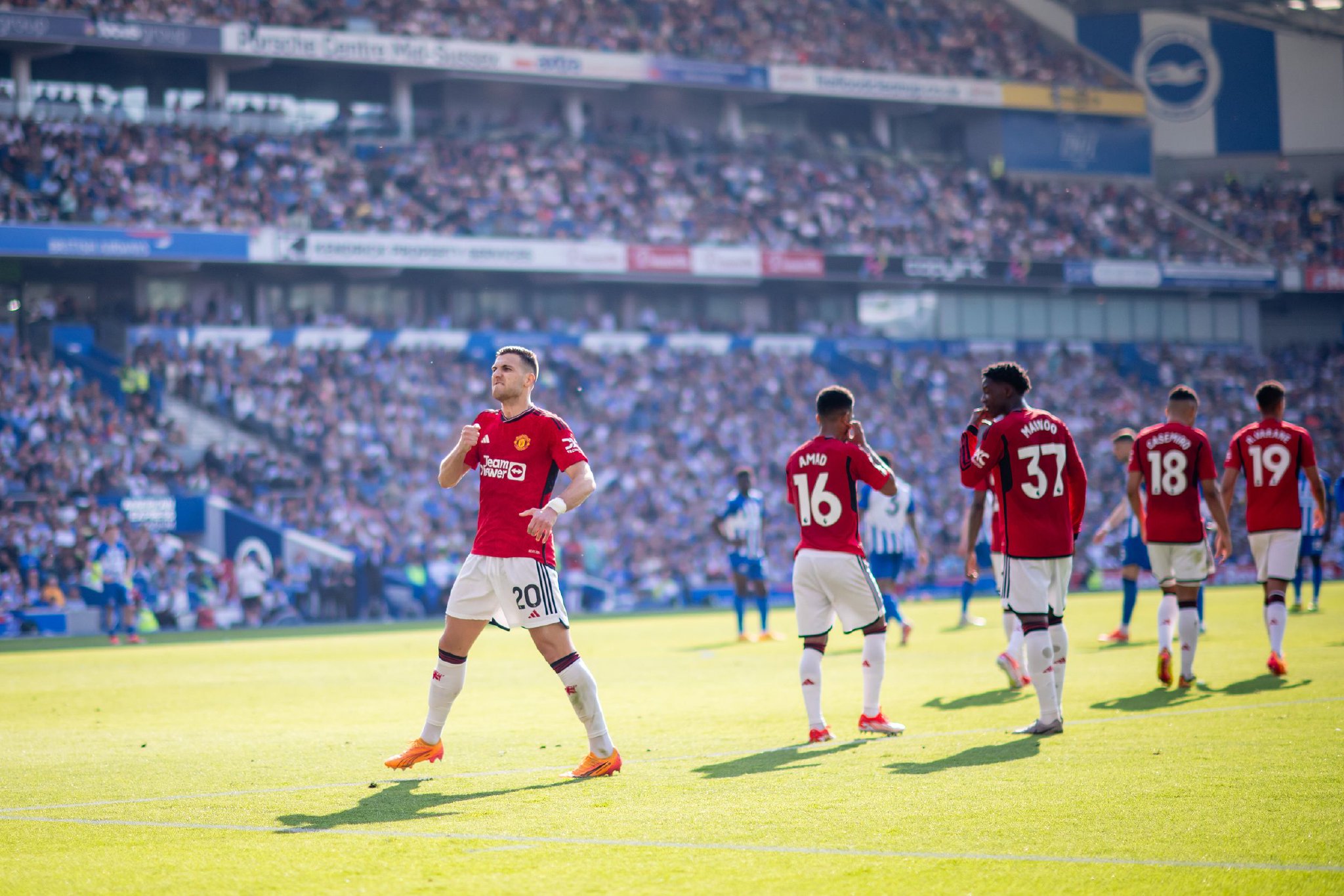 示出在高压 示出在高压